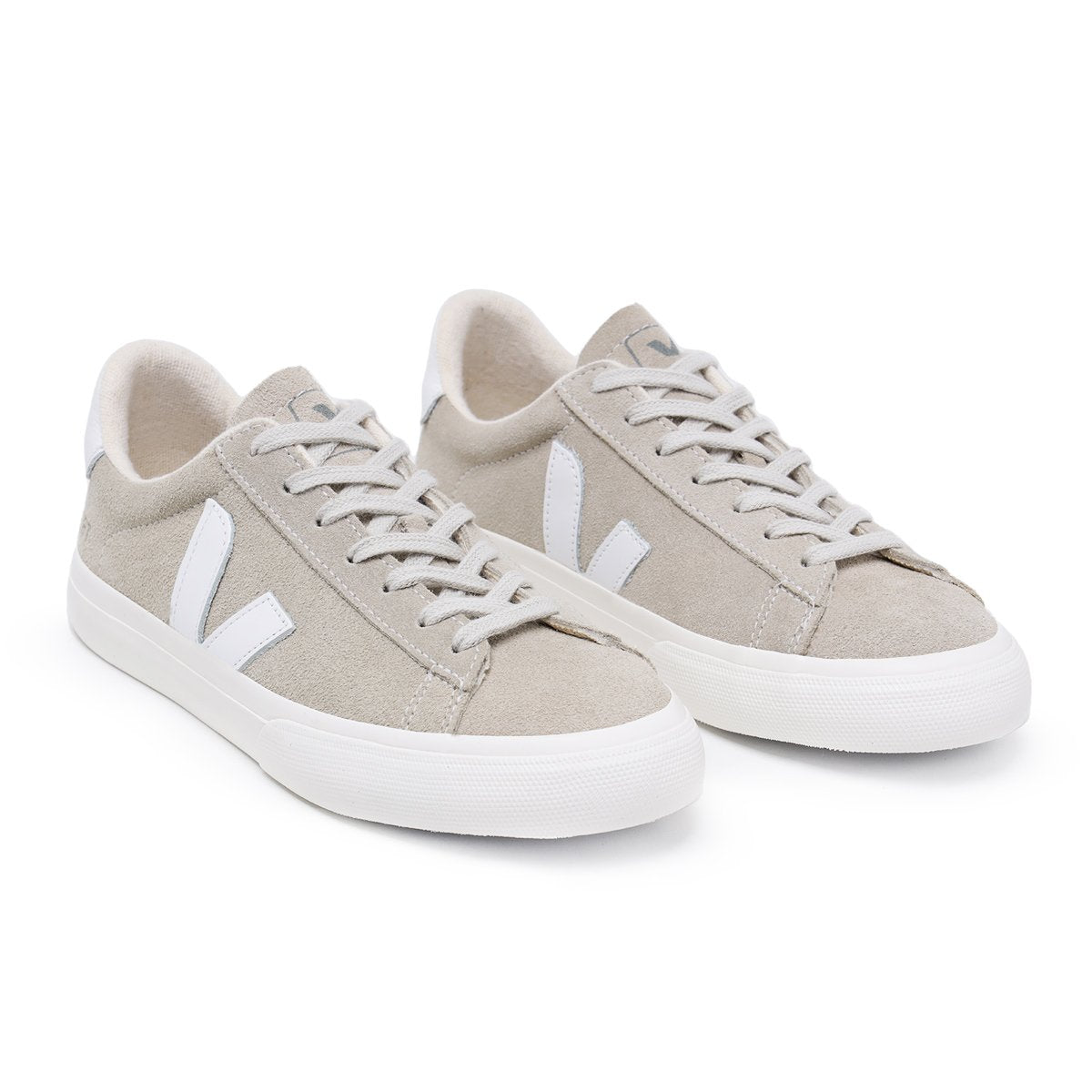 Compre 1 Leve 2 Pares Campo Suede Natural White e Campo White Platine