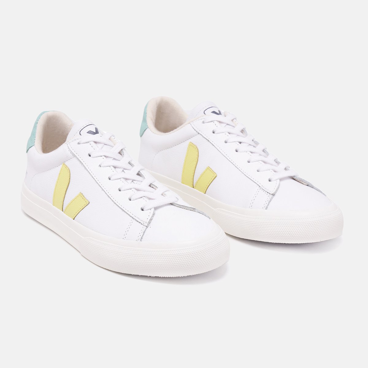 Compre 1 Leve 2 Pares Campo White Steel e Campo White Lime