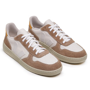 TÊNIS VERT V-10 CHROMEFREE EXTRA WHITE SAHARA OURO